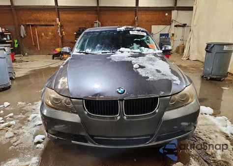 2008 BMW 328 Xi z USA, uszkodzony, nr VIN WBAVC93548K041253